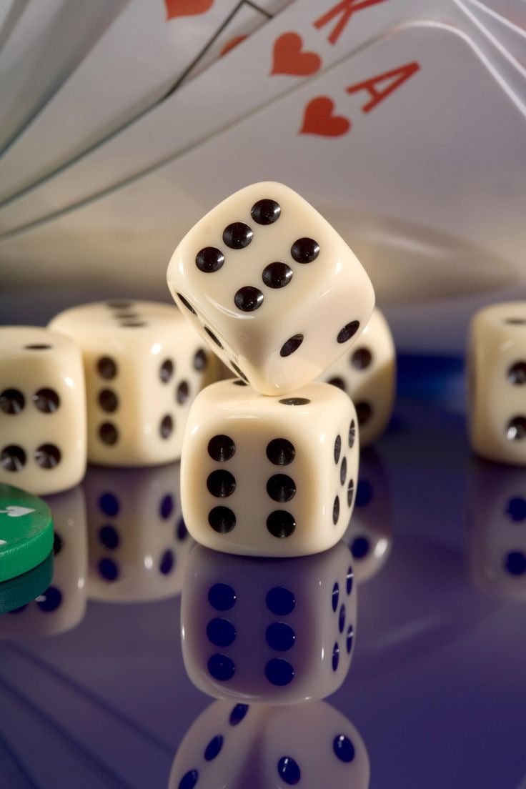 Komunitas pemain Bingo api388 – suasana ruangan aktif dan chat seru antar member